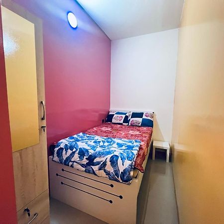 Moon Backpackers Burjman Exit 2, Family Partitions, Loft Partitions, Apartment Dubai Bagian luar foto
