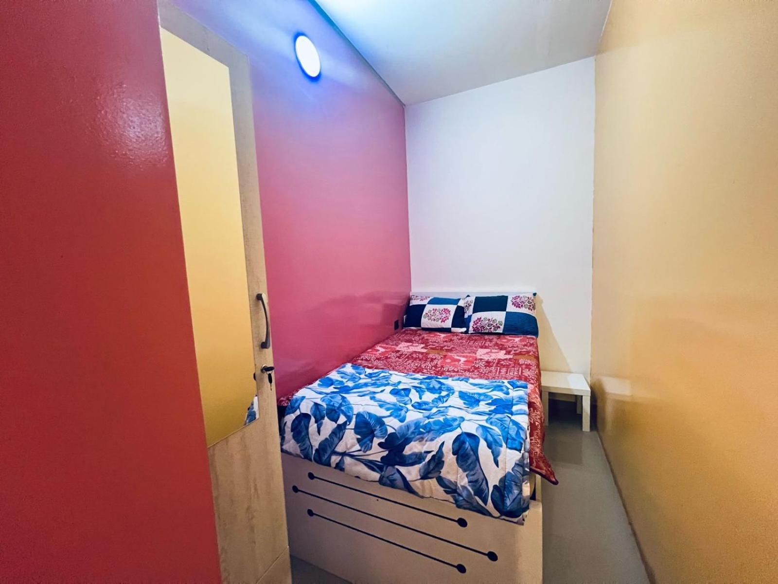 Moon Backpackers Burjman Exit 2, Family Partitions, Loft Partitions, Apartment Dubai Bagian luar foto