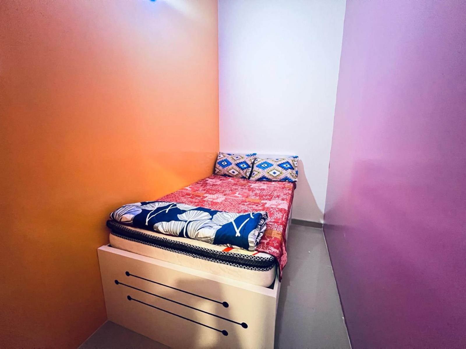 Moon Backpackers Burjman Exit 2, Family Partitions, Loft Partitions, Apartment Dubai Bagian luar foto