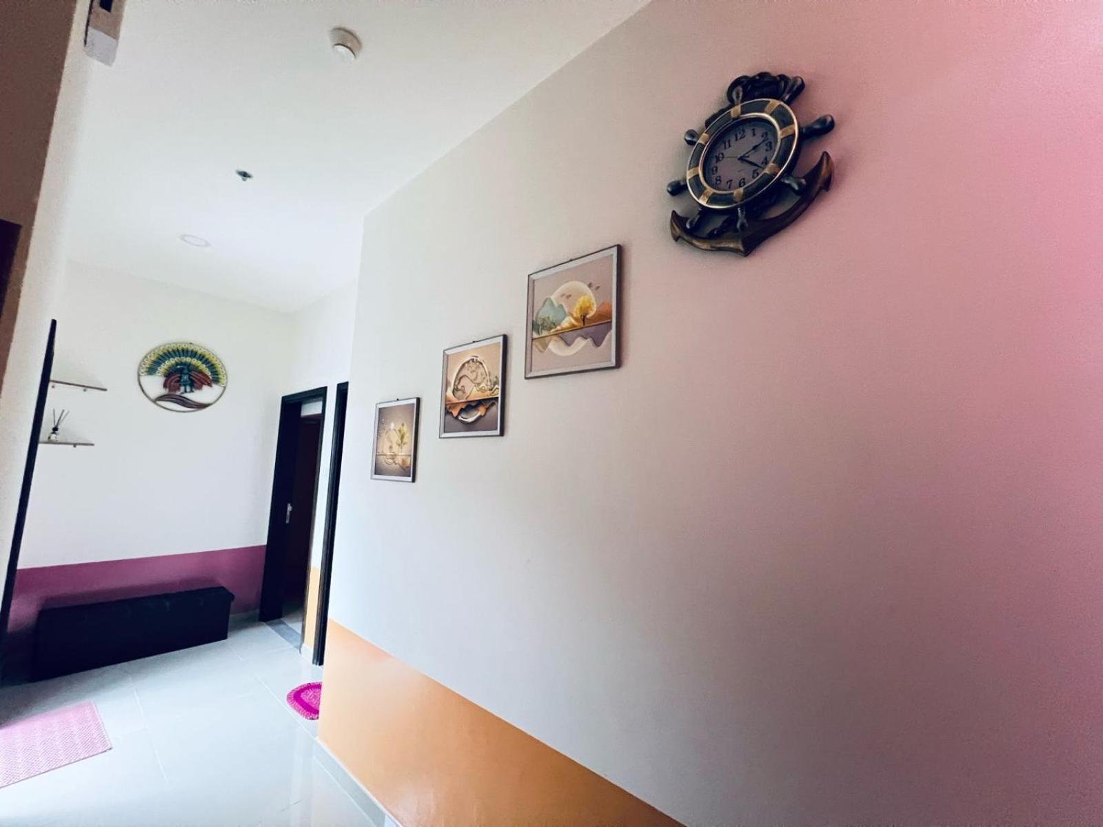 Moon Backpackers Burjman Exit 2, Family Partitions, Loft Partitions, Apartment Dubai Bagian luar foto