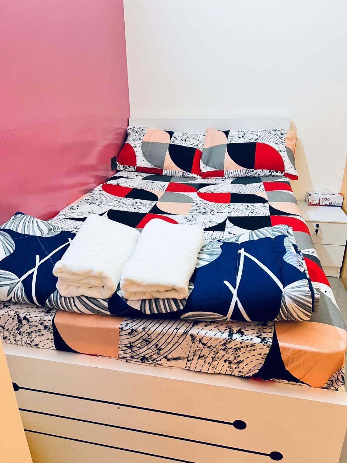 Moon Backpackers Burjman Exit 2, Family Partitions, Loft Partitions, Apartment Dubai Bagian luar foto