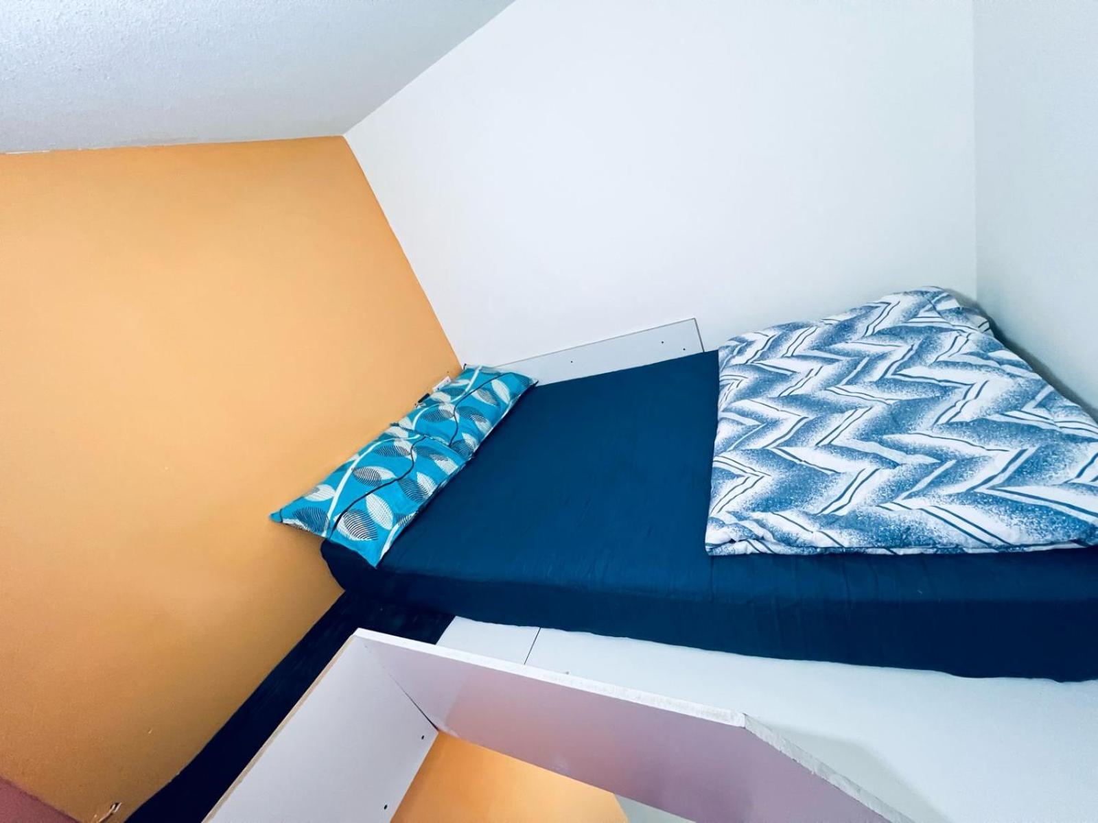 Moon Backpackers Burjman Exit 2, Family Partitions, Loft Partitions, Apartment Dubai Bagian luar foto