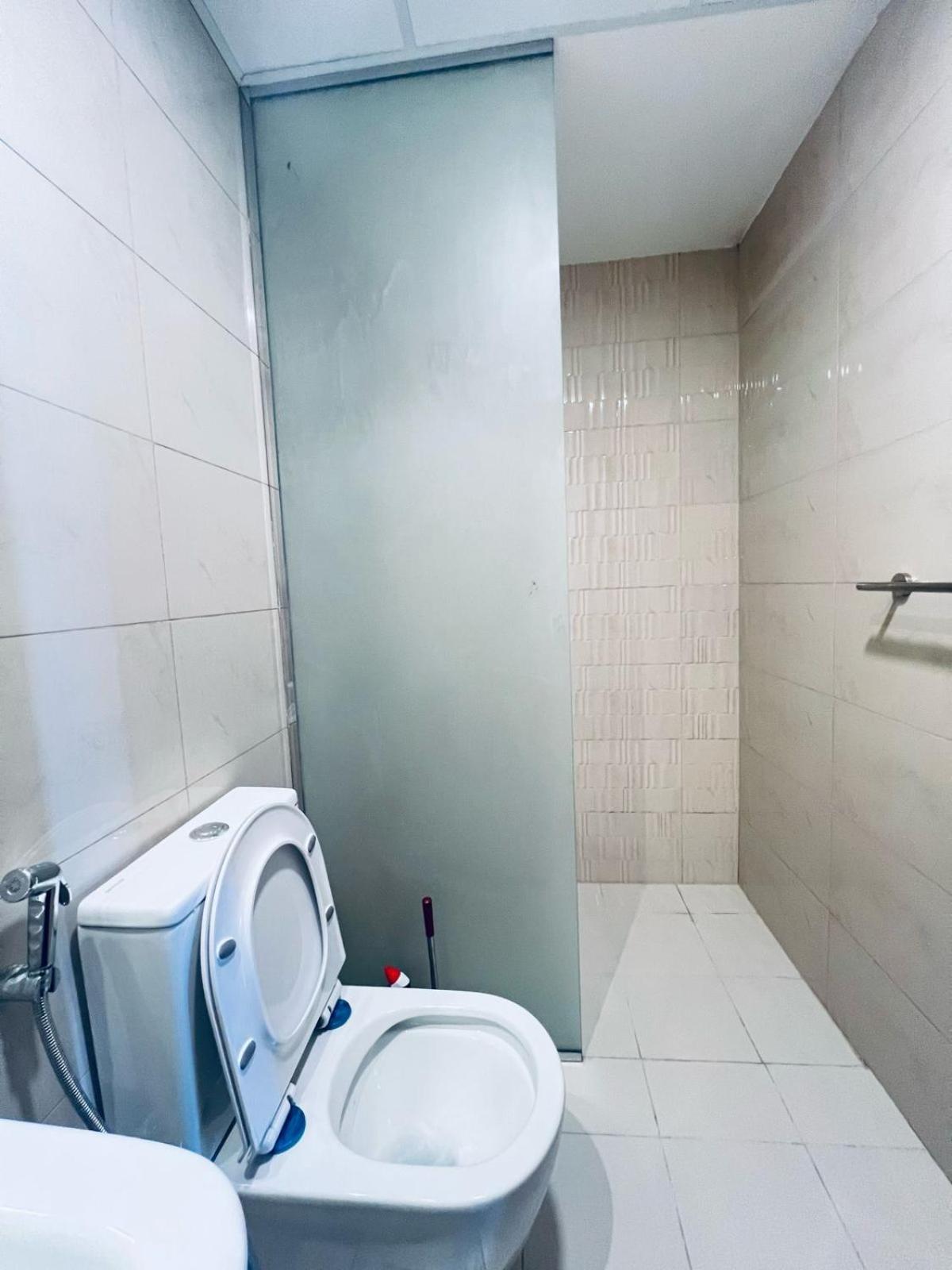Moon Backpackers Burjman Exit 2, Family Partitions, Loft Partitions, Apartment Dubai Bagian luar foto